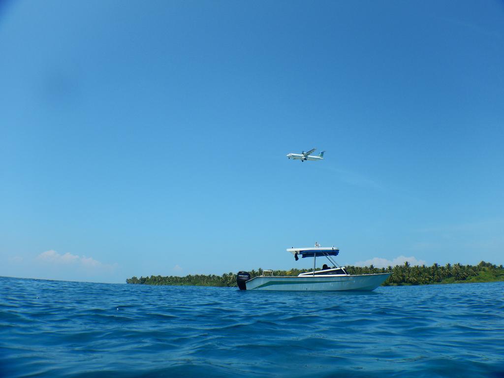 Отель Dhivehi Experience Дигура Экстерьер фото